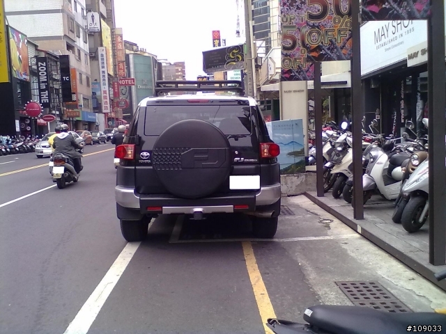 長的很像卡通臉的TOYOTA