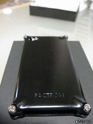[分享] 日本 FACTRON DESIGN I PHONE4 金屬手機殼(一點也不想開箱的開箱文)