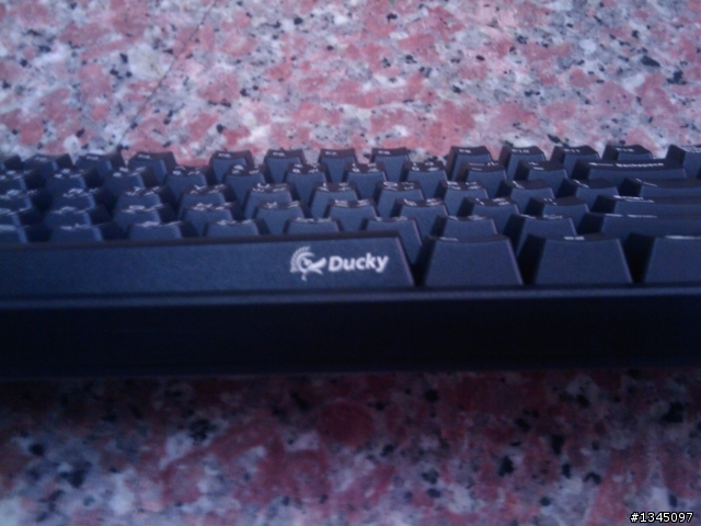[開箱]  人生第一隻 Ducky dk 1008 黑軸 不專業開箱