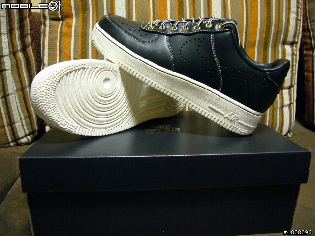 (開箱文)NIKE Air Force 1(有金牌的喔)