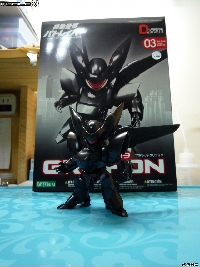 [開箱]壽屋 機動警察 TYPE-J9 葛里芬 Q版(1/5新增素組圖)