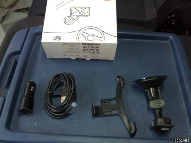 [冒必屎決心的開箱]Desire HD專用原廠車架組 CU-S440開箱
