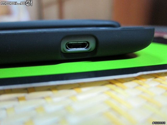 Derise z HTC原廠保護套