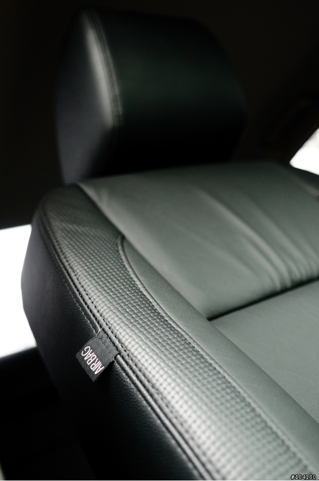 [開箱]Ford Focus 4D 豪華版