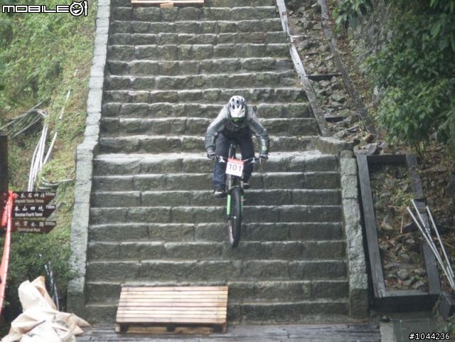2011/01/08 Specialized 黃金小鎮精英下坡賽 照片