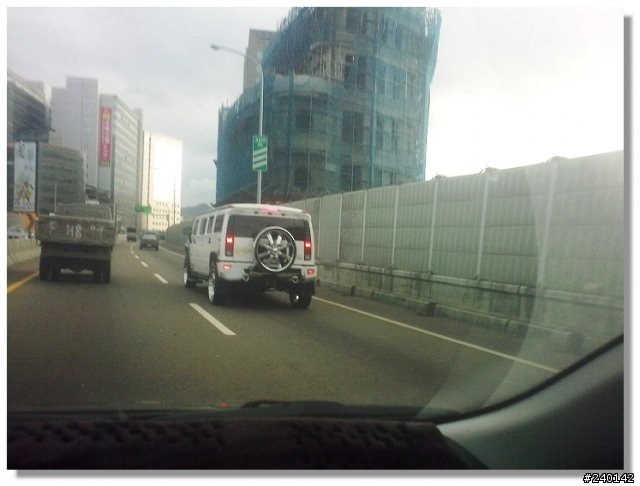 超大腳悍馬 Hummer