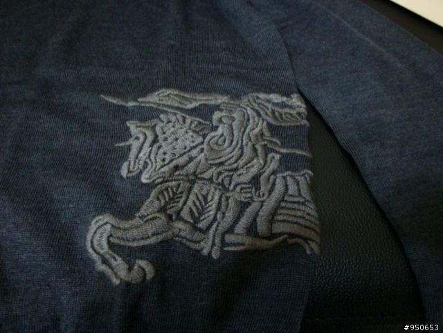 Burberry羊毛衣