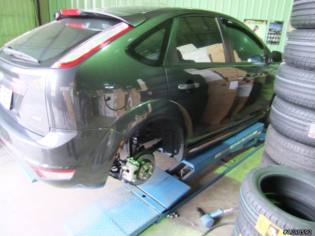 -開箱文- 1/24交車 就換新鞋和襪子了! FOCUS TDCI