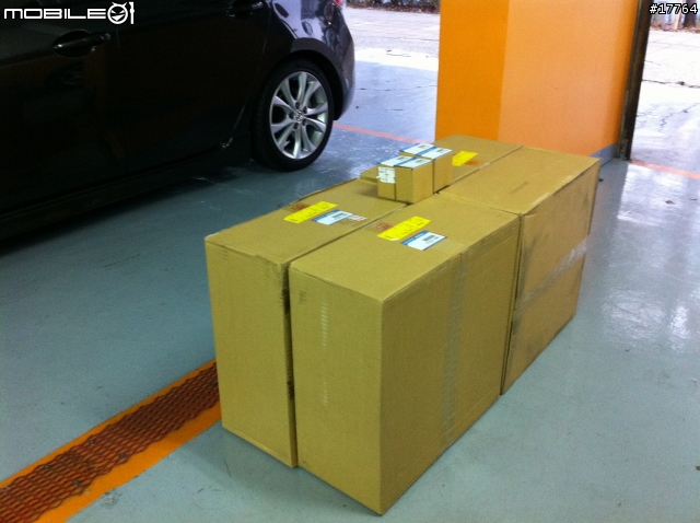 『分享』2011 新Mazda3 17吋 鎗色鋁圈