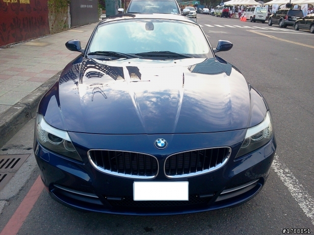 新手報到~兼 Z4 23i 不專業開箱文