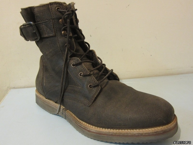 Allsaints 靴子。內外兼具。