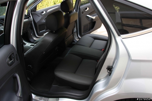 [不專業開箱文] 銀莽 Mondeo 2.0 TDCI 亂亂拍.....  (2012/05/02 柴莽登出 )