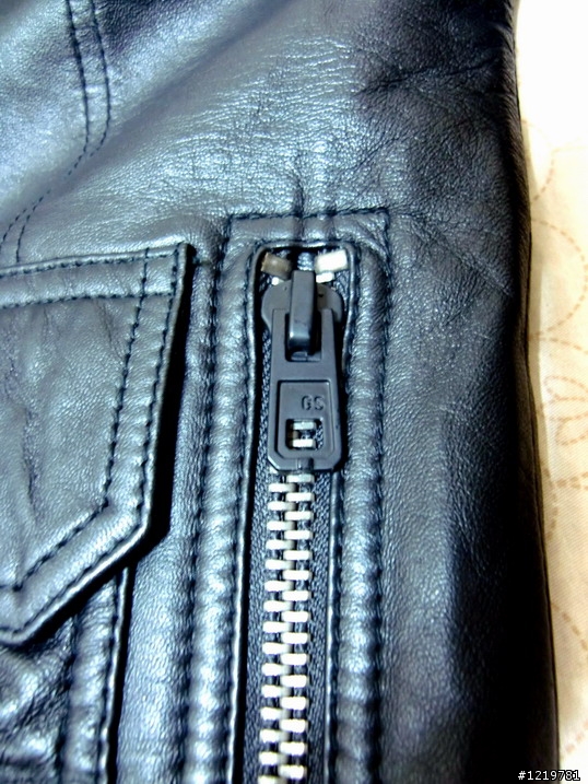 [分享]G STAR RAW  連帽皮衣