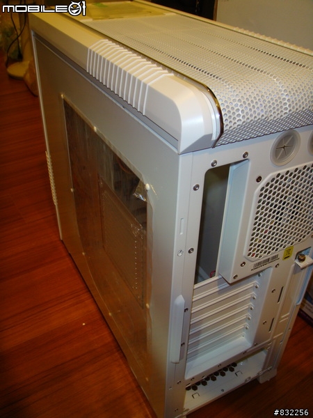 [外行人開箱]-Cooler Master 690 II Advanced WHITE(圖很多)