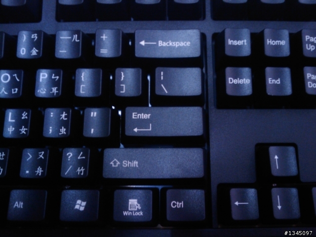 [開箱]  人生第一隻 Ducky dk 1008 黑軸 不專業開箱