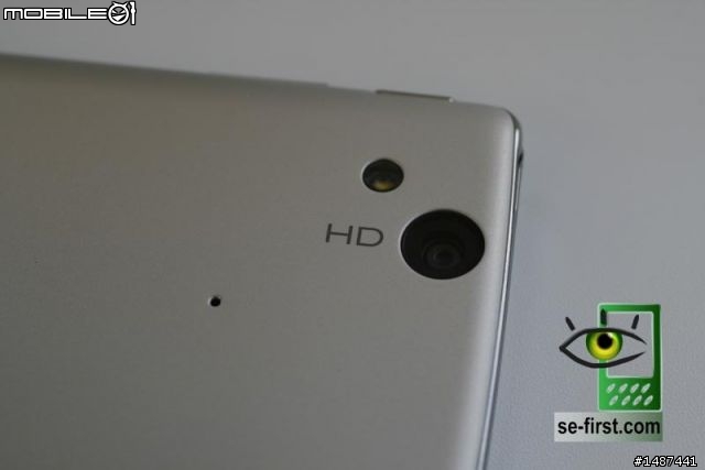 XPERIA ARC银色微距特写。。。。超美哦。。基准测试得分非常的高。。。