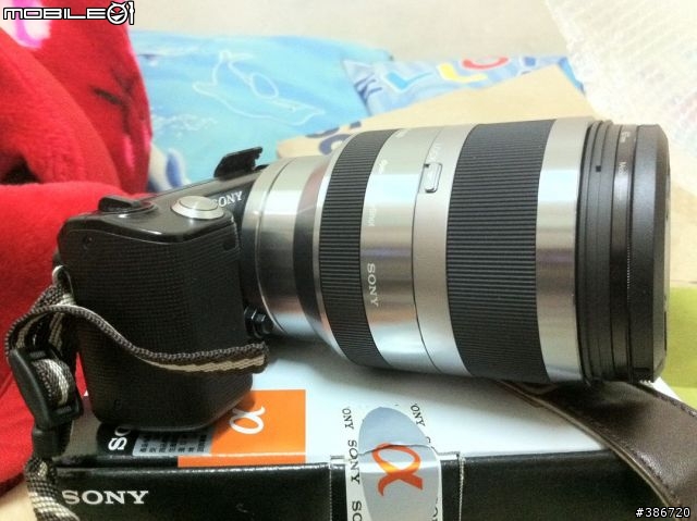 NEX-5的旅行鏡..E18-200mm真的缺很大～不過.我搶到嚕～