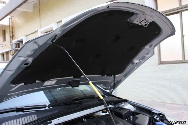 [不專業開箱文] 銀莽 Mondeo 2.0 TDCI 亂亂拍.....  (2012/05/02 柴莽登出 )