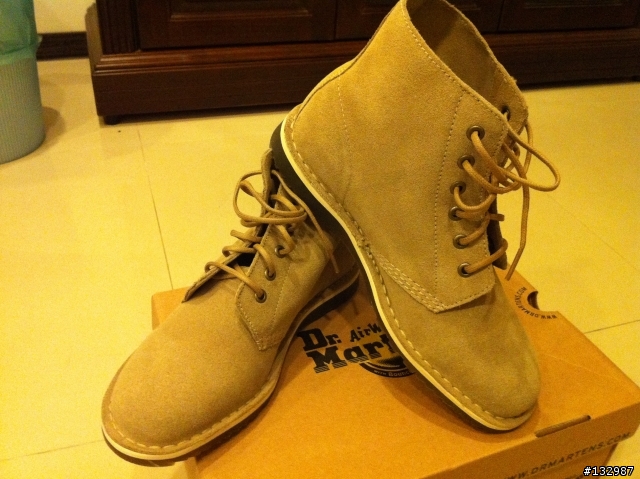 也來分享一下一雙Dr. Martens Chris