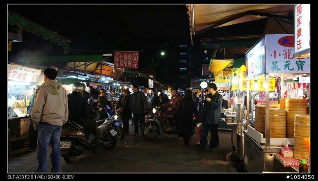 三重區 重新橋下跳蚤市場試看照片