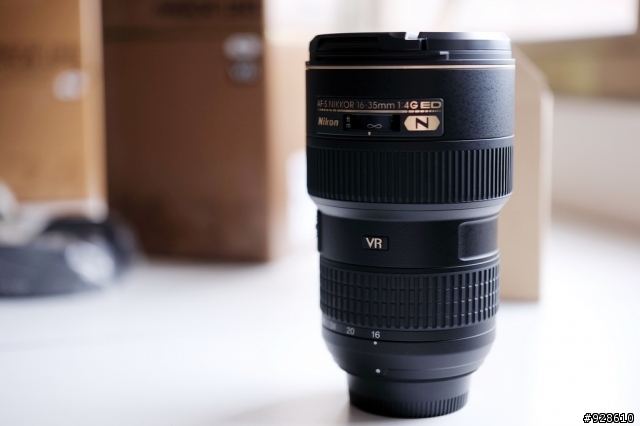 [簡單開箱] Nikon AF-S 24mm F1.4 G 飄洋過海之...網路訂購經驗分享