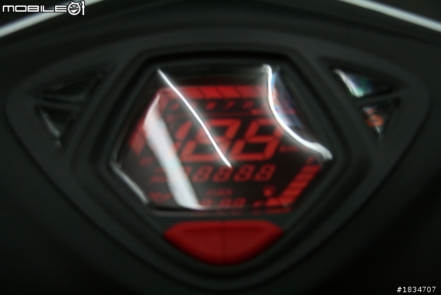 人生第一台機車~RSZERO 興奮開箱囉!!