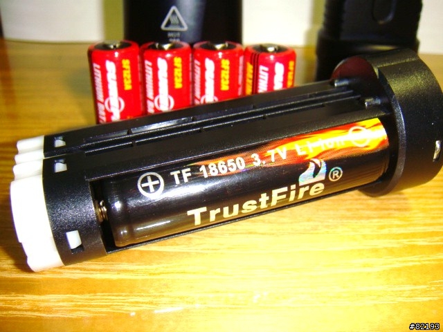 FENIX TK35 開箱 OLIGHT SR50 見證