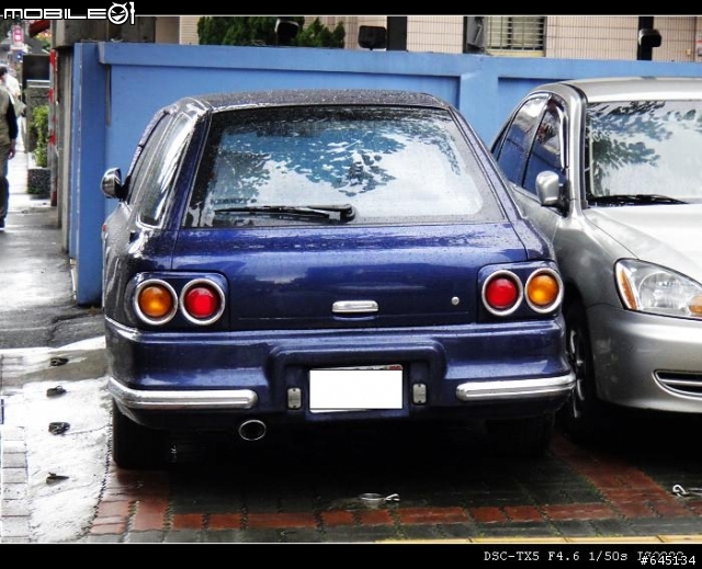 請問這輛車的型號是???
