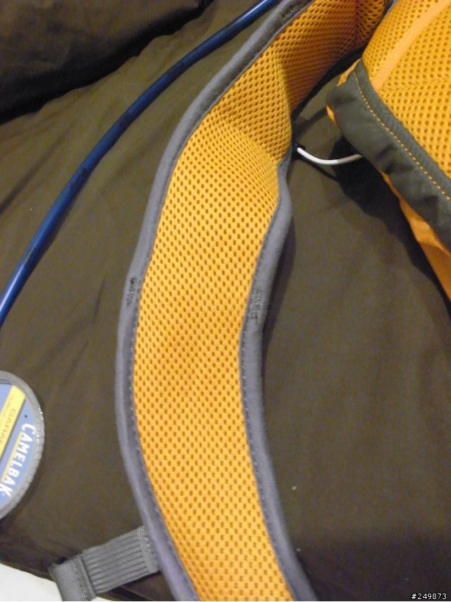 CamelBak Octane 18X 2010 +水壺~(圖多)
