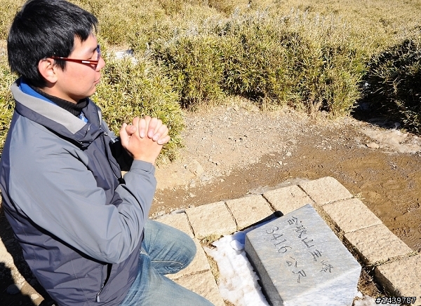 合歡山爆走兄弟在600km的旅程裡油0感動無價