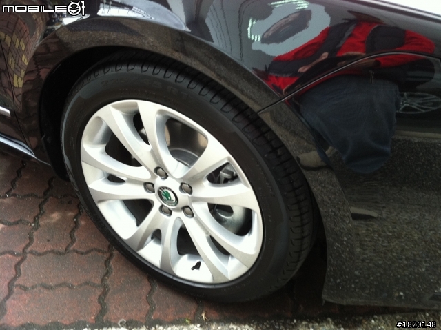 Skoda Superb Combi 2.0TDI全景天窗~開箱+對SKODA的心得...