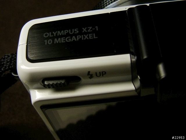 [開箱] Olympus XZ-1 機身細節+背帶綁法(2/1更新)