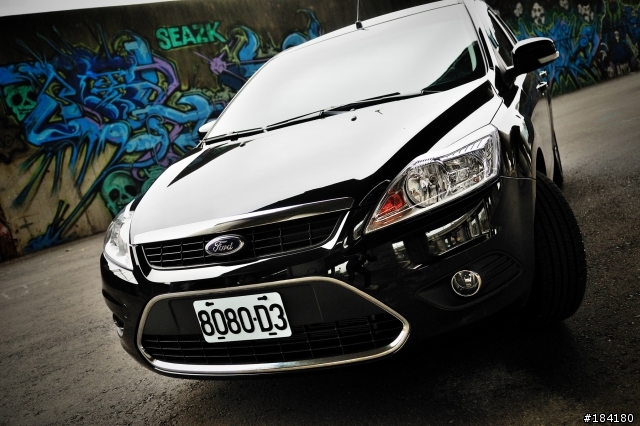 [開箱]Ford Focus 4D 豪華版