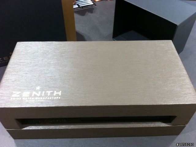 Zenith 開箱照~~