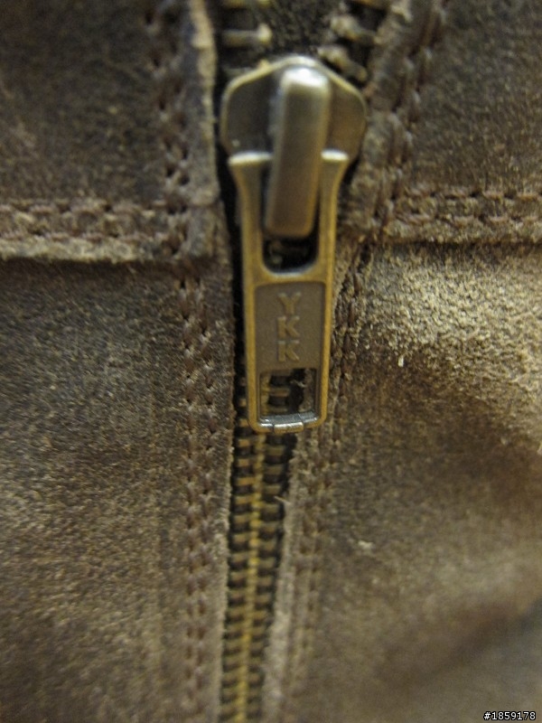 Allsaints 靴子。內外兼具。