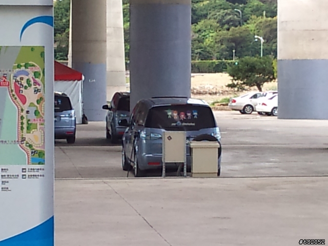 去台北花博，坐LUXGEN電動車~~