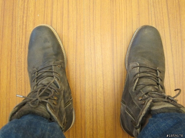Allsaints 靴子。內外兼具。