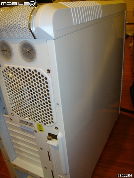 [外行人開箱]-Cooler Master 690 II Advanced WHITE(圖很多)