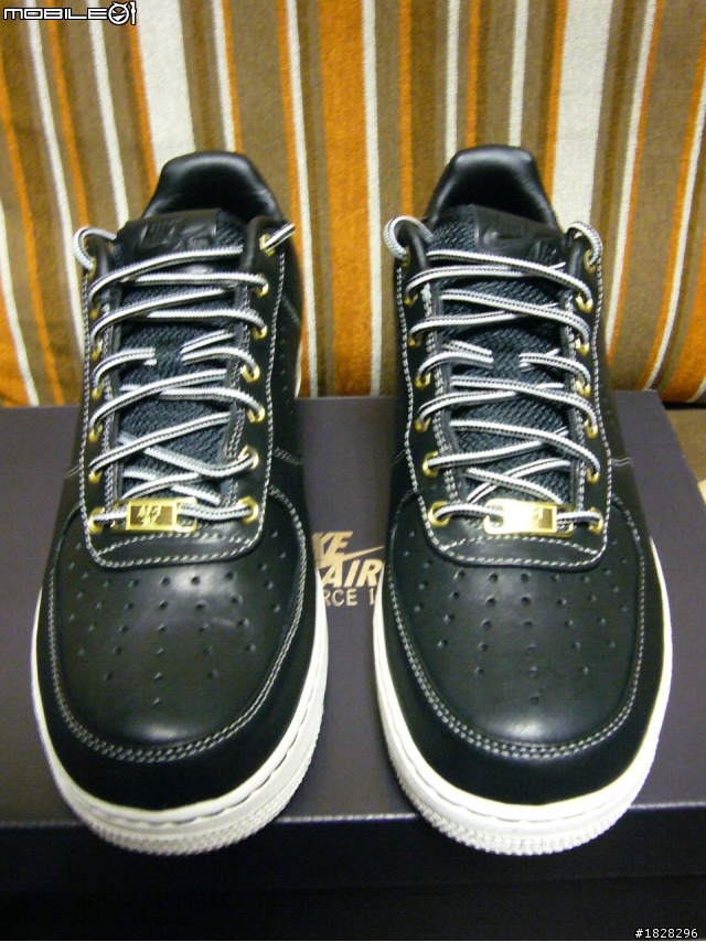 (開箱文)NIKE Air Force 1(有金牌的喔)