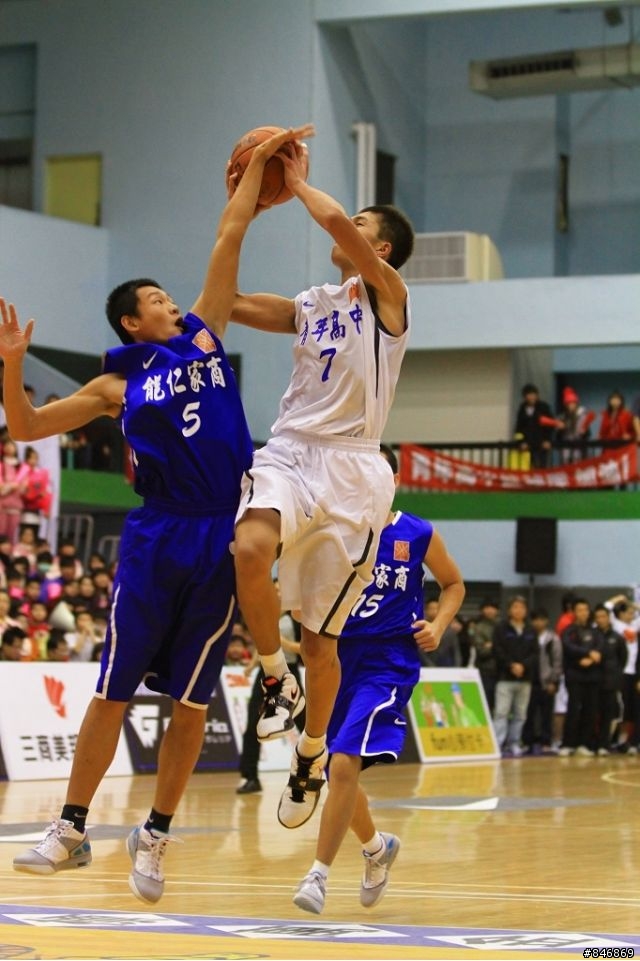 HBL-八強之能仁VS青年<圖多>