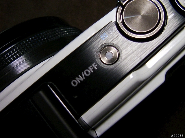 [開箱] Olympus XZ-1 機身細節+背帶綁法(2/1更新)