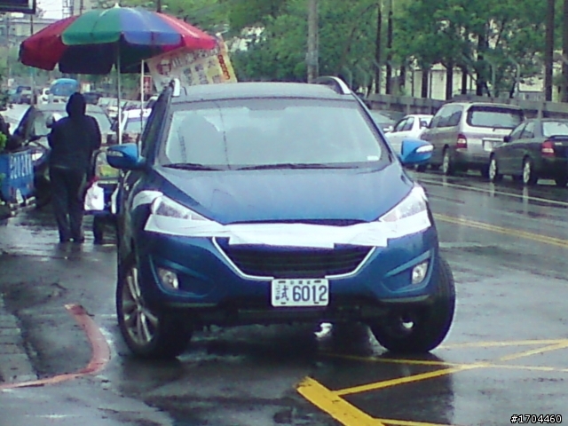 已回報分類錯誤 以為拍到ford的車 結果是現代IX35