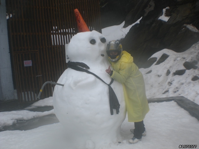1/21 終於衝上去合歡山 武嶺了   都是雪