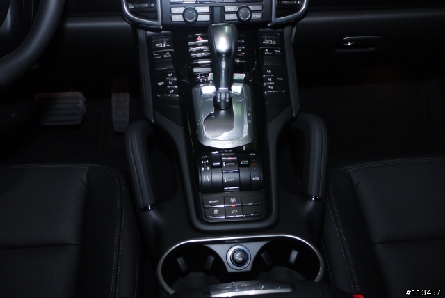 1月6日交車的cayenne 3.6V 首拍圖！！