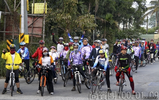 【義騎】民國100愛心百分百活動~照片放在首頁