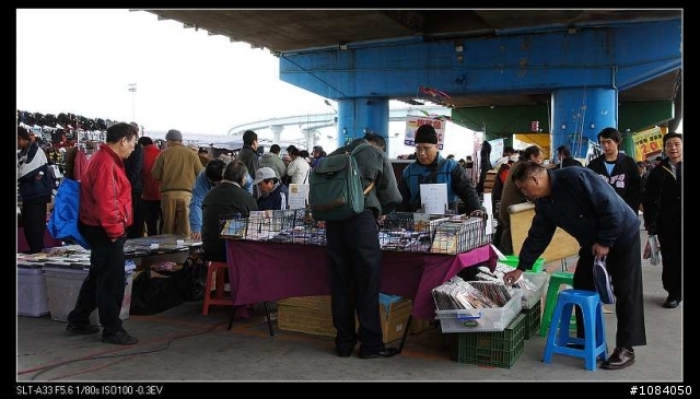 三重區 重新橋下跳蚤市場試看照片