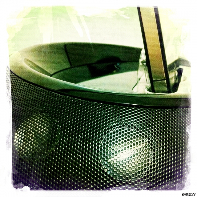 【開箱】JBL On Stage IIIP
