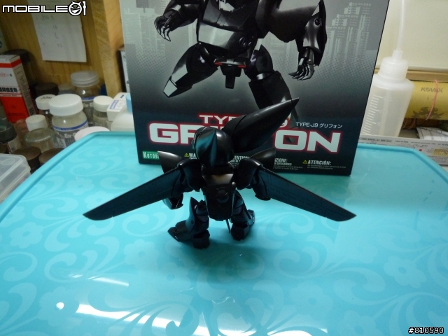[開箱]壽屋 機動警察 TYPE-J9 葛里芬 Q版(1/5新增素組圖)
