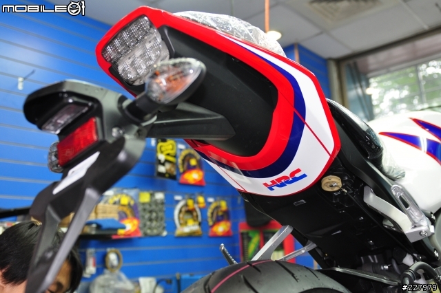 [低調的華麗] (照片更新)HONDA CBR1000RR HRC彩繪版
