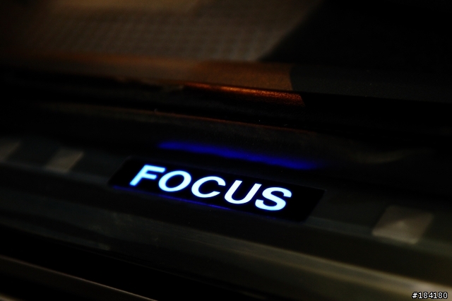 [開箱]Ford Focus 4D 豪華版